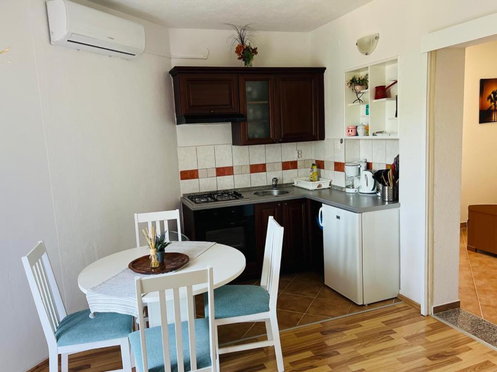 Apartments Adela Polje  Room photo